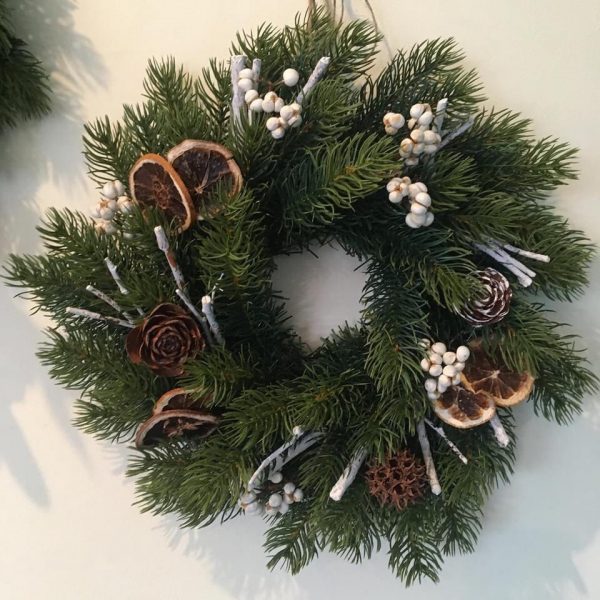 クリスマスリースのお取り扱いを開始しましたよ🎄