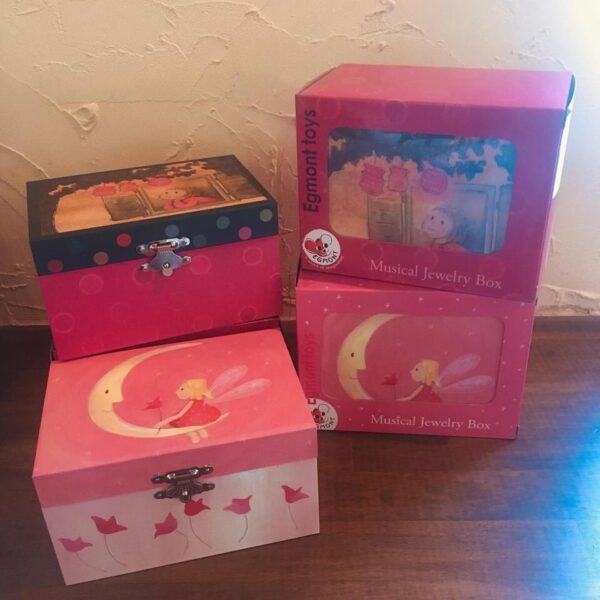 とってもかわいいオルゴールが入荷しました❤️